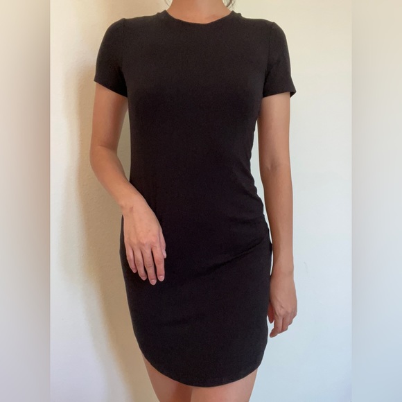 BLACK BODYCON T-SHIRT DRESS - Picture 4 of 4